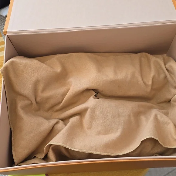 LV Leather shoes Colorblock Pattern Drivers  for men - Picture 13 of 14